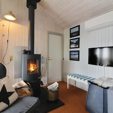 Riitta - 300m From The Sea By Interhome *